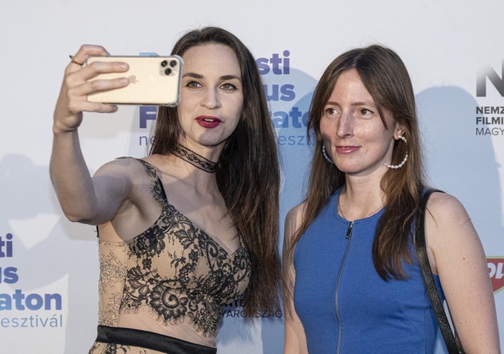 Törőcsik Franciska színművész (b) és Szeleczki Rozália filmrendező a VI. Budapesti Klasszikus Film Maraton megnyitóján az Uránia Nemzeti Filmszínházban 2023. szeptember 12-én. A szeptember 17-ig tartó fesztiválon a Nemzeti Filmintézet szervezésében több mint száz vetítést tartanak, magyar és külföldi restaurált klasszikust mutatnak be. MTI/Szigetváry Zsolt